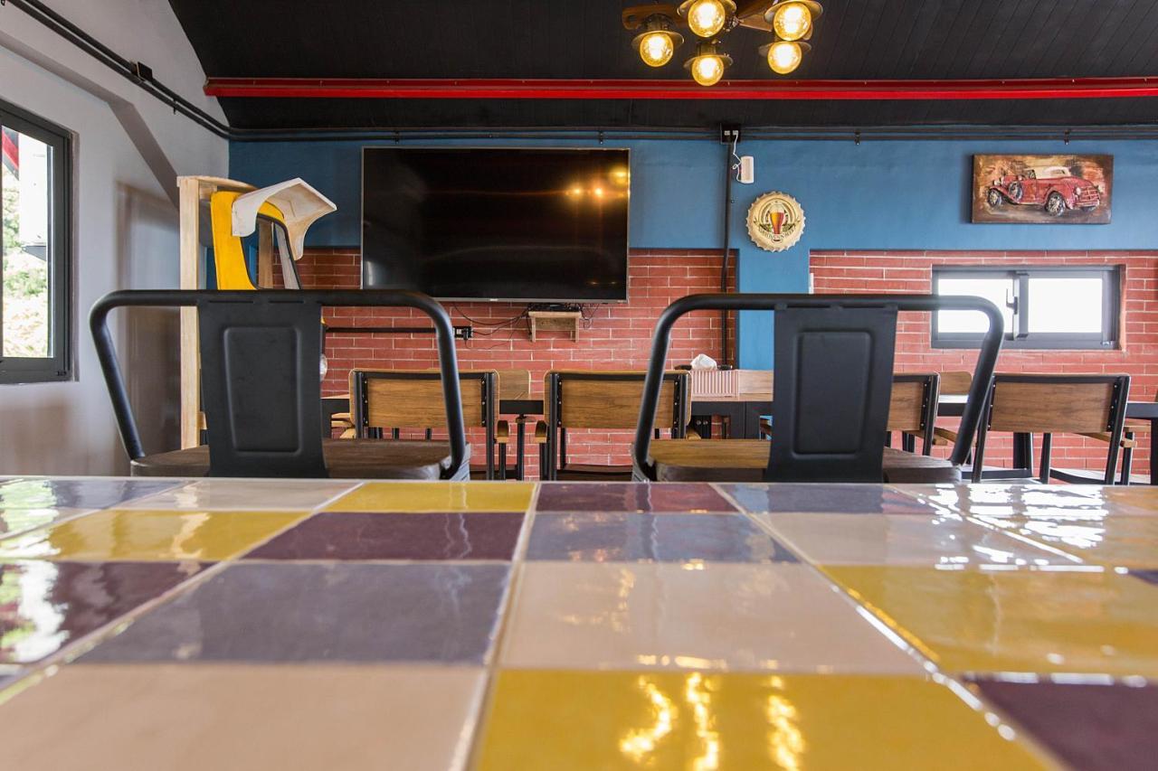 Yi Suo Yen Yu Homestay Chenggong Buitenkant foto