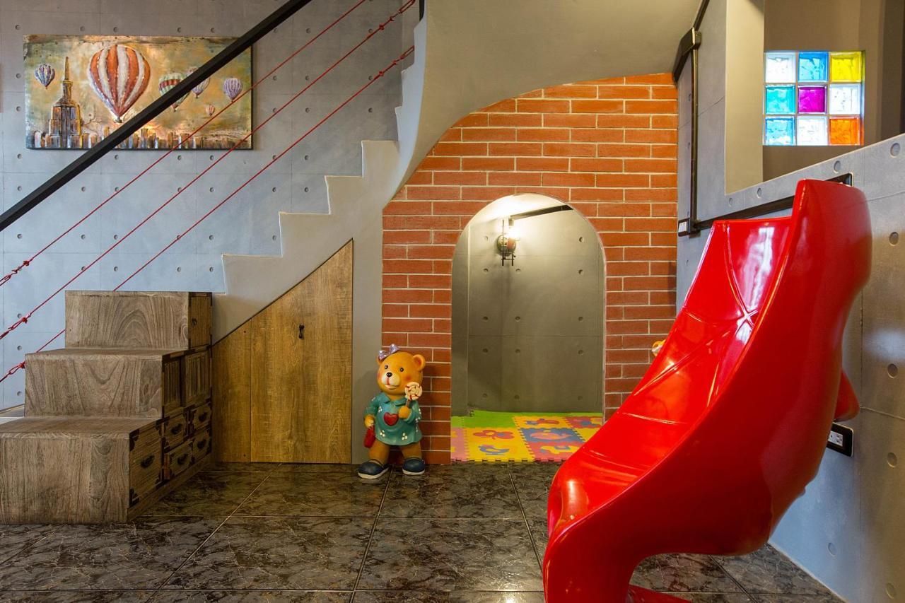 Yi Suo Yen Yu Homestay Chenggong Buitenkant foto